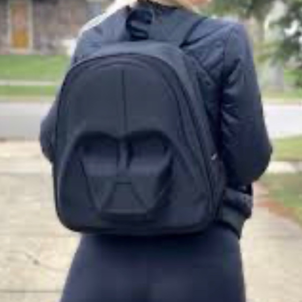 Loungefly STARWARS Darth Vader Molded Full size backpack